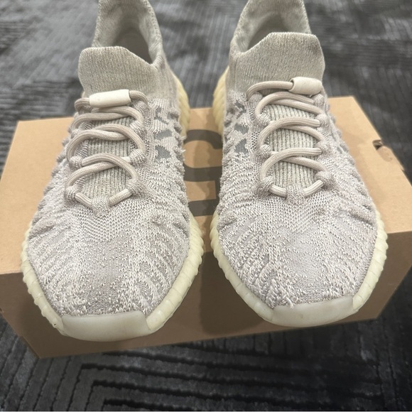 yzy 350v2 cmpct Yeezy sneakers - Picture 10 of 10